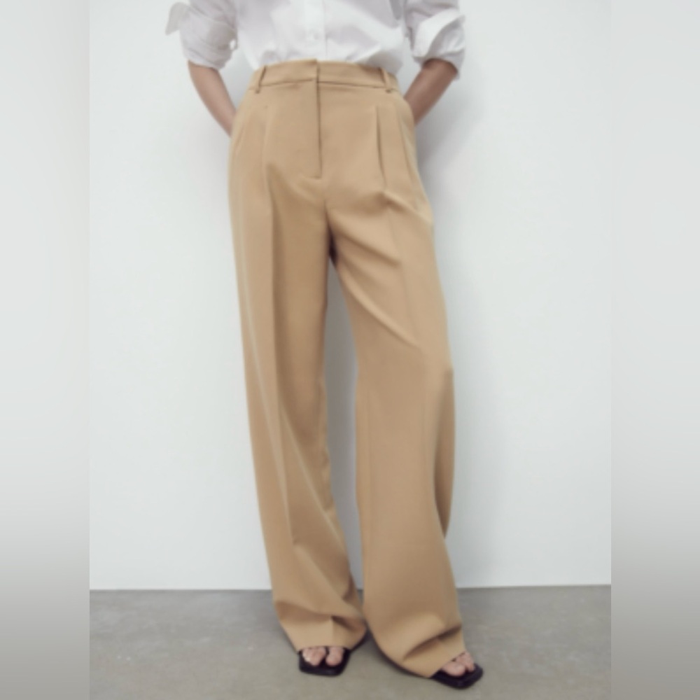 Women’s Pleated High-Waisted Pants - Skylar + Madison - Size S - Beige